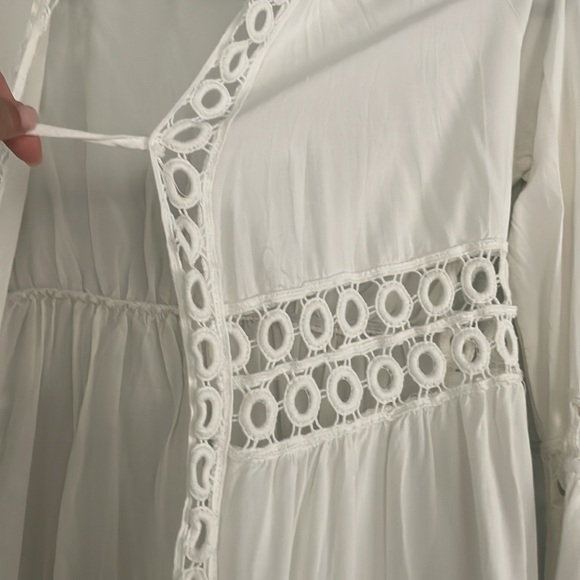 White long cover up - Picture 4 of 5